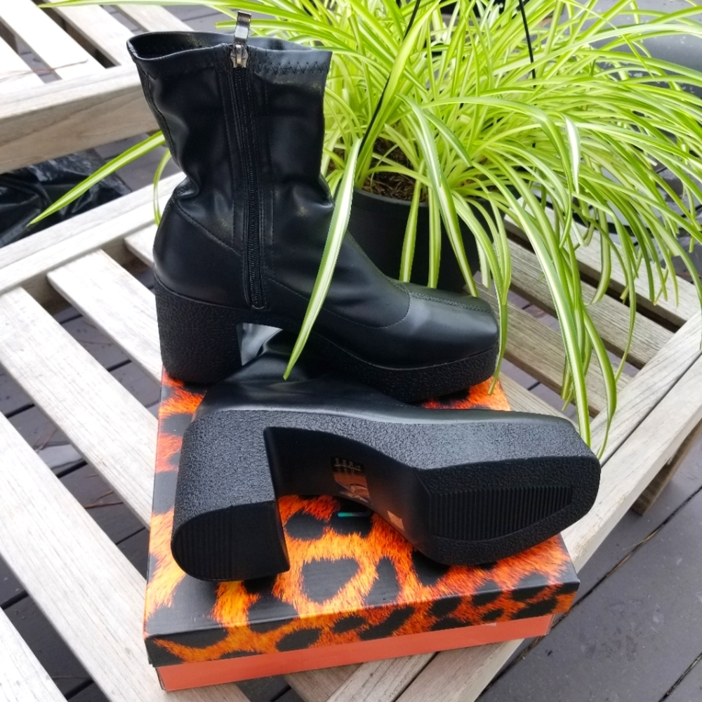 Lemonade, Size 11, Black Boots